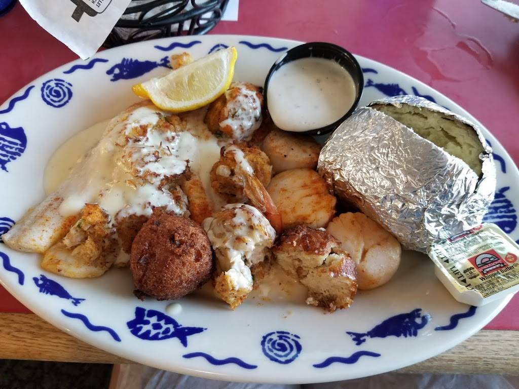 Bonito Boathouse Restaurant | restaurant | Bonito Dr, Fripp Island, SC 29920, USA | 8438381506 OR +1 843-838-1506