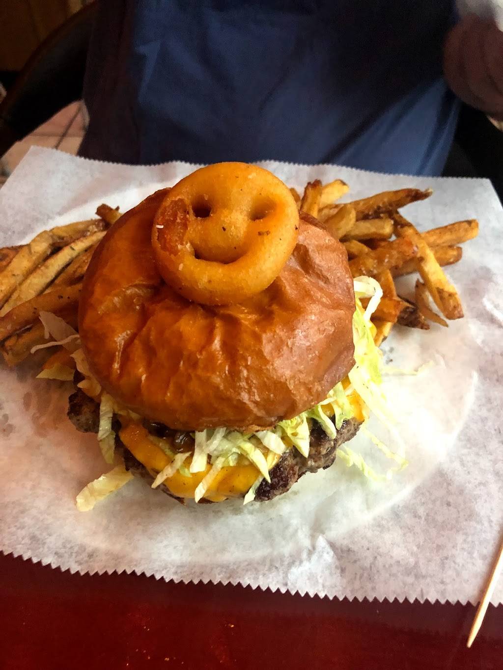 Cobra Cabana | restaurant | 901 W Marshall St, Richmond, VA 23220, USA | 8043033577 OR +1 804-303-3577