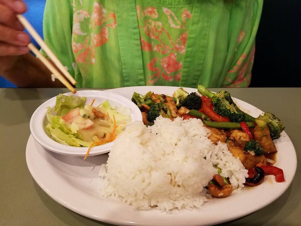 Sawadee Thai Cuisine | restaurant | 271 S 7th Ave #31, Sequim, WA 98382, USA | 3606838188 OR +1 360-683-8188