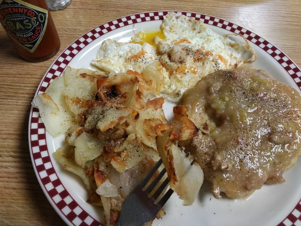 Grannies Diner | restaurant | 322 Denver Ave, Fort Lupton, CO 80621, USA | 3038579131 OR +1 303-857-9131