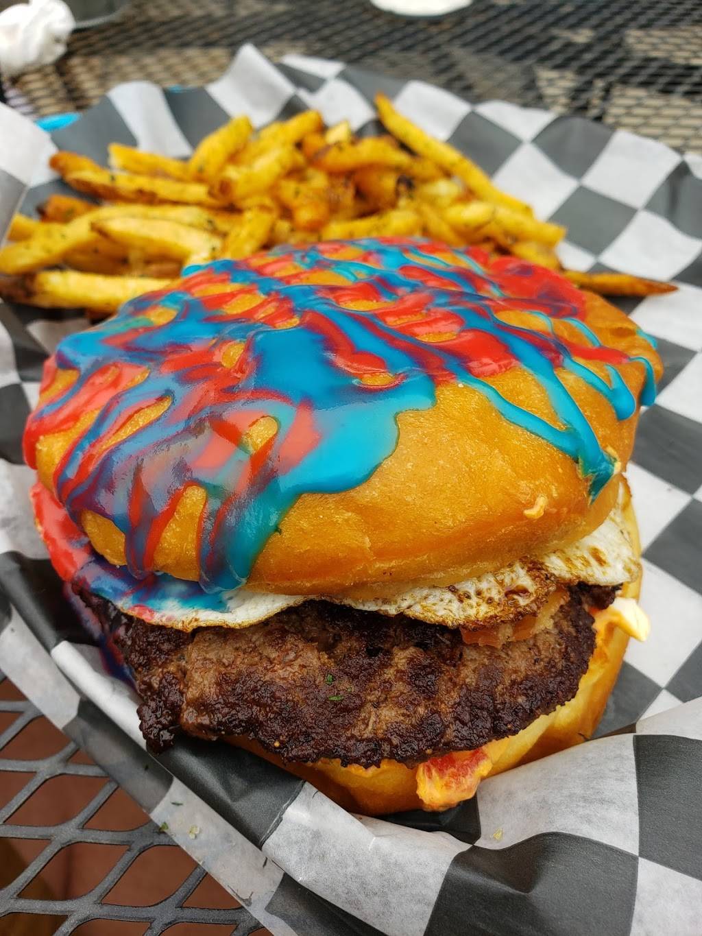 Honest Abes Burgers & Freedom | restaurant | 840 N 70th St, Lincoln, NE 68505, USA | 4022619860 OR +1 402-261-9860