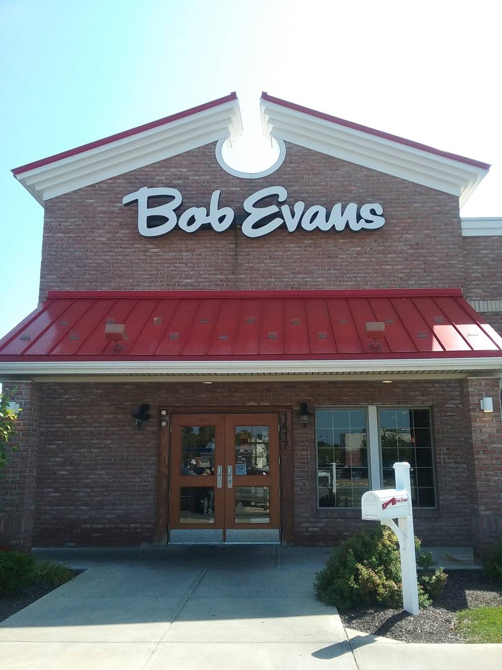 Bob Evans | restaurant | 1417 W McGalliard Rd, Muncie, IN 47304, USA | 7652847669 OR +1 765-284-7669