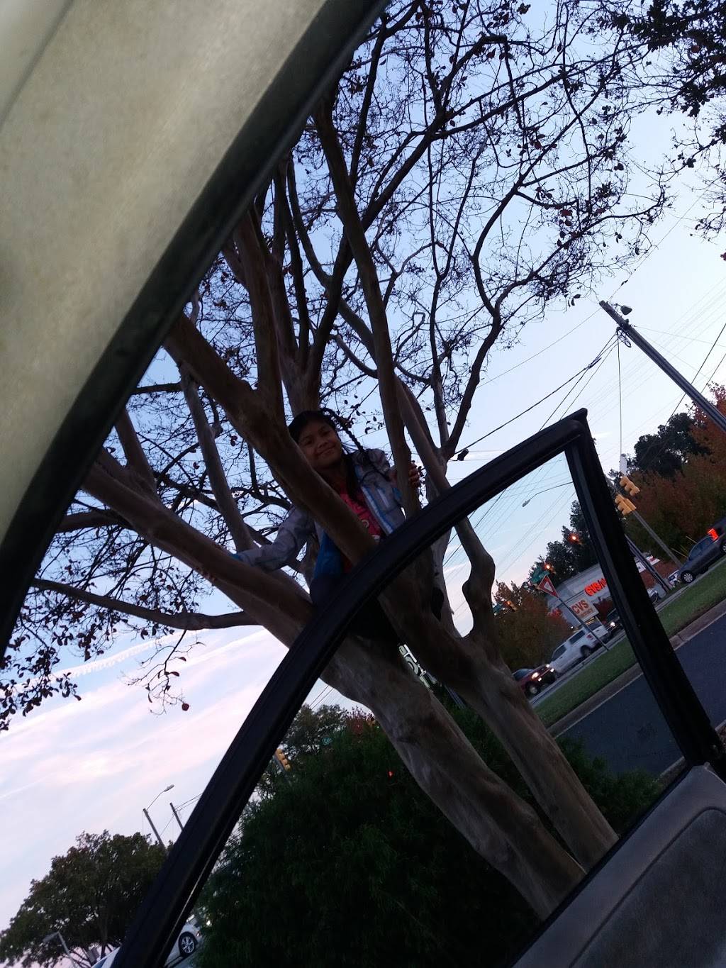 Subway | restaurant | 3600 Hillsborough Rd, Durham, NC 27705, USA | 9193839219 OR +1 919-383-9219