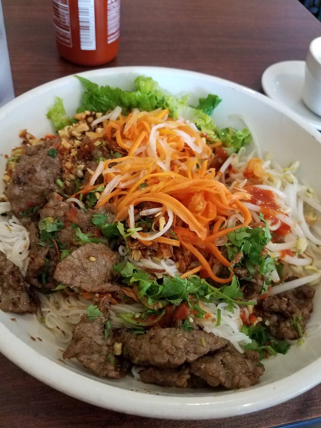 Pho Hieu | restaurant | 1615 S Mustang Rd, Yukon, OK 73099, USA | 4052651220 OR +1 405-265-1220