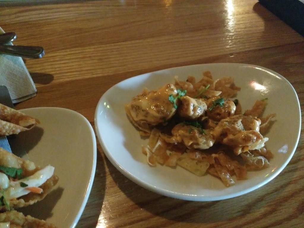 Applebees Grill + Bar | restaurant | 628 S Main St, North Syracuse, NY 13212, USA | 3154525670 OR +1 315-452-5670