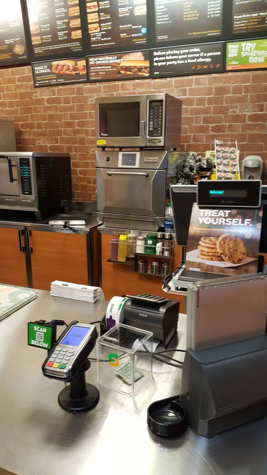 Subway | restaurant | Hub II Shopping Center, 168 Fulton Ave, Hempstead, NY 11550, USA | 5165654758 OR +1 516-565-4758