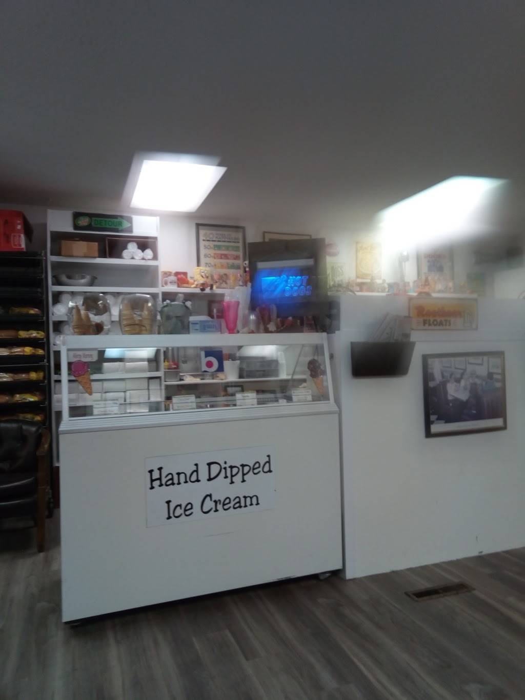 Mr Diggity | restaurant | 2904 Grand Central Ave, Vienna, WV 26105, USA | 3042953320 OR +1 304-295-3320