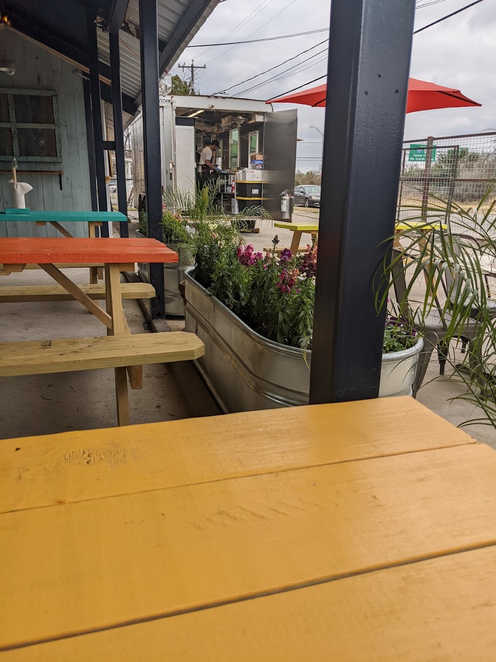 Reese Bros Barbecue | restaurant | 906 Hoefgen Ave, San Antonio, TX 78210, USA | 5129259205 OR +1 512-925-9205