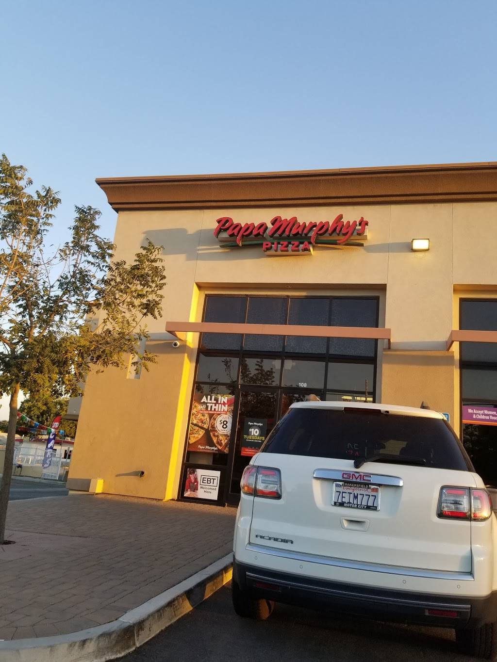 Papa Murphys Take N Bake Pizza | meal takeaway | 3900 Niles St #108, Bakersfield, CA 93306, USA | 6618737272 OR +1 661-873-7272