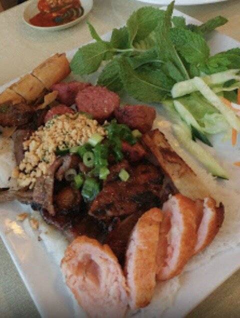 Ganh Pho Vietnamese Restaurant | restaurant | 906 Washington St, Braintree, MA 02184, USA | 7812855800 OR +1 781-285-5800