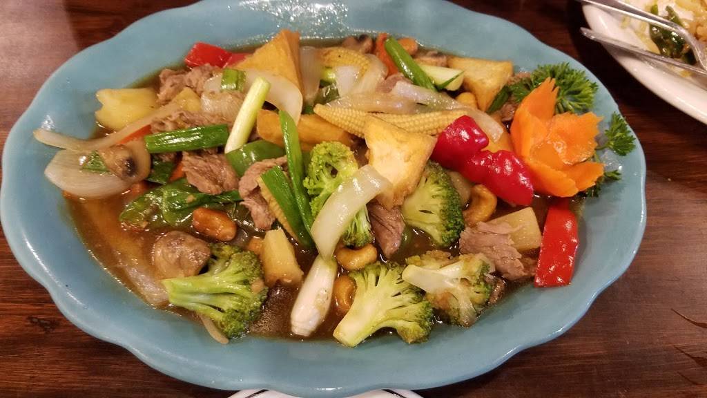 Lotus Thai House | restaurant | 5869 Broadview Rd, Parma, OH 44134, USA | 2163719575 OR +1 216-371-9575