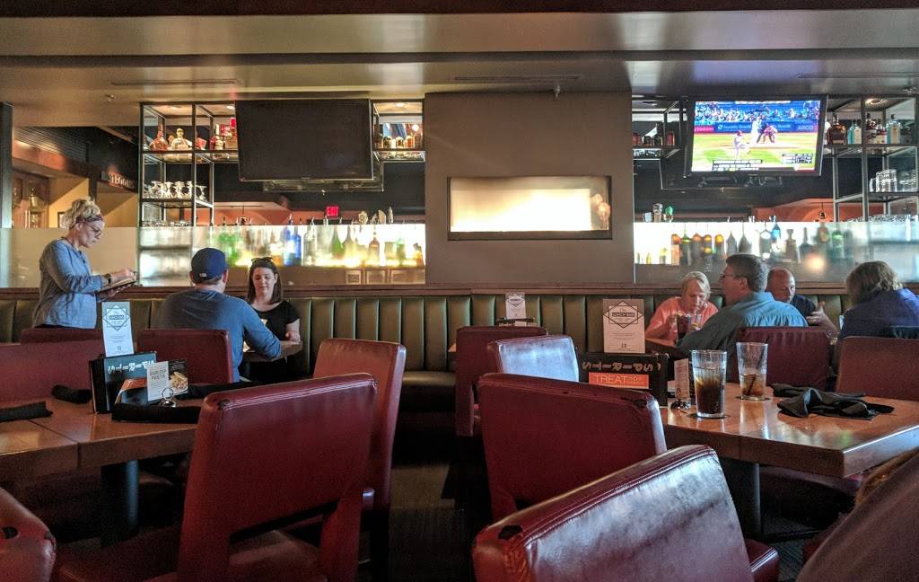 Houlihans | restaurant | 9365 Rain Lily Trail, Fort Worth, TX 76177, USA | 8177502190 OR +1 817-750-2190