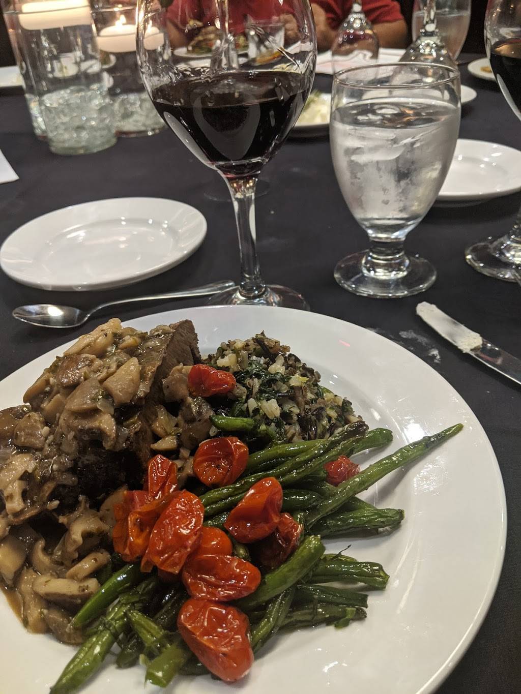 The Marq | restaurant | 3177 French Rd, De Pere, WI 54115, USA | 9207858090 OR +1 920-785-8090