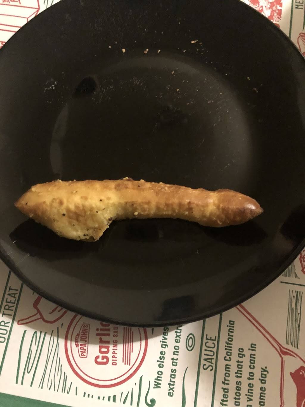 Papa Johns Pizza | restaurant | 545 Clough Pike, Cincinnati, OH 45244, USA | 5135280022 OR +1 513-528-0022