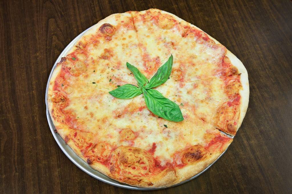 Piccolos Pizza & Liquors | restaurant | 913 Main St, Paterson, NJ 07503, USA | 9737424608 OR +1 973-742-4608