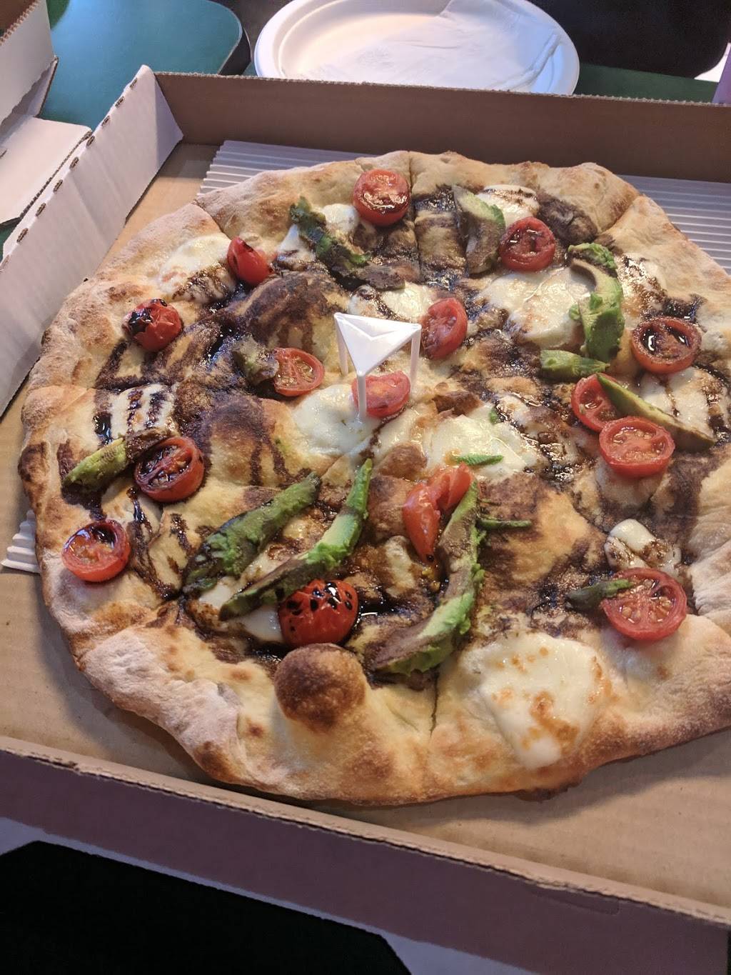 Avanti Pizza Fresh Pasta | restaurant | 3536 Alameda de las Pulgas # 4, Menlo Park, CA 94025, USA | 6508541222 OR +1 650-854-1222