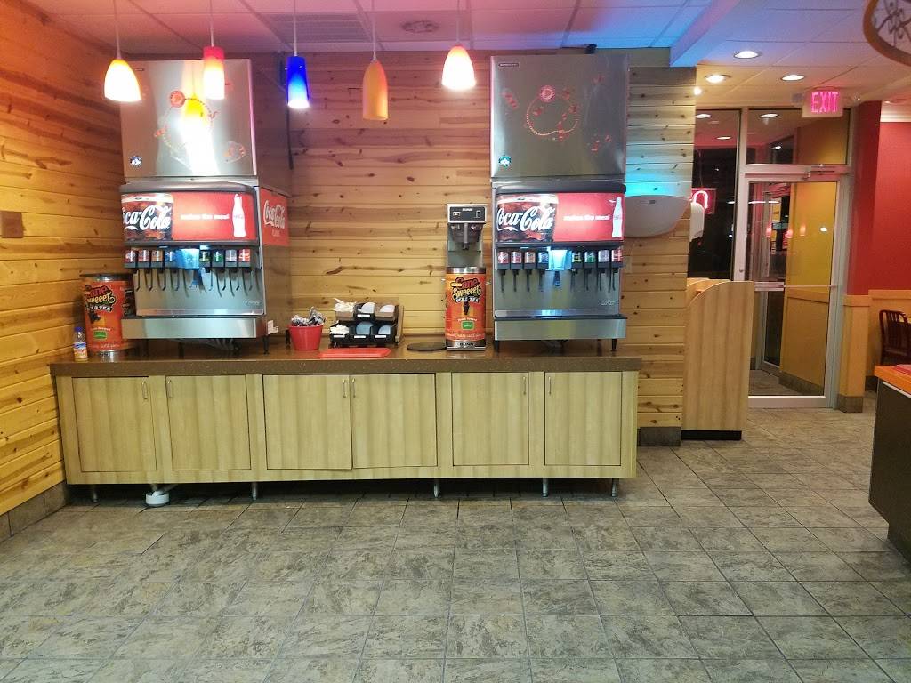 Popeyes Louisiana Kitchen | restaurant | 73rd Battalion Building 33011, Fort Hood, TX 76544, USA | 2545325040 OR +1 254-532-5040