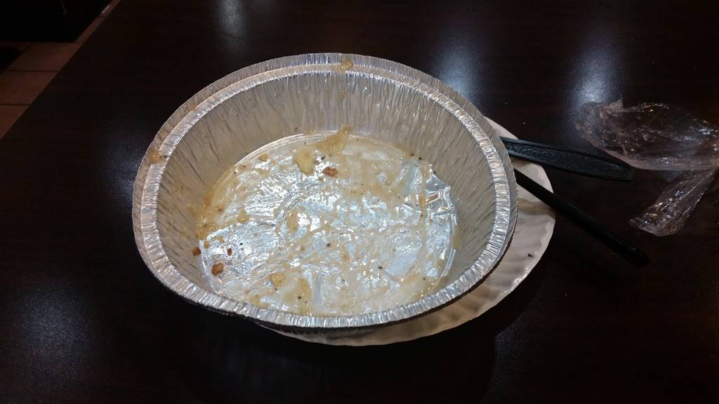 Italian Delite | restaurant | 2052 Sproul Rd, Broomall, PA 19008, USA | 6103535885 OR +1 610-353-5885