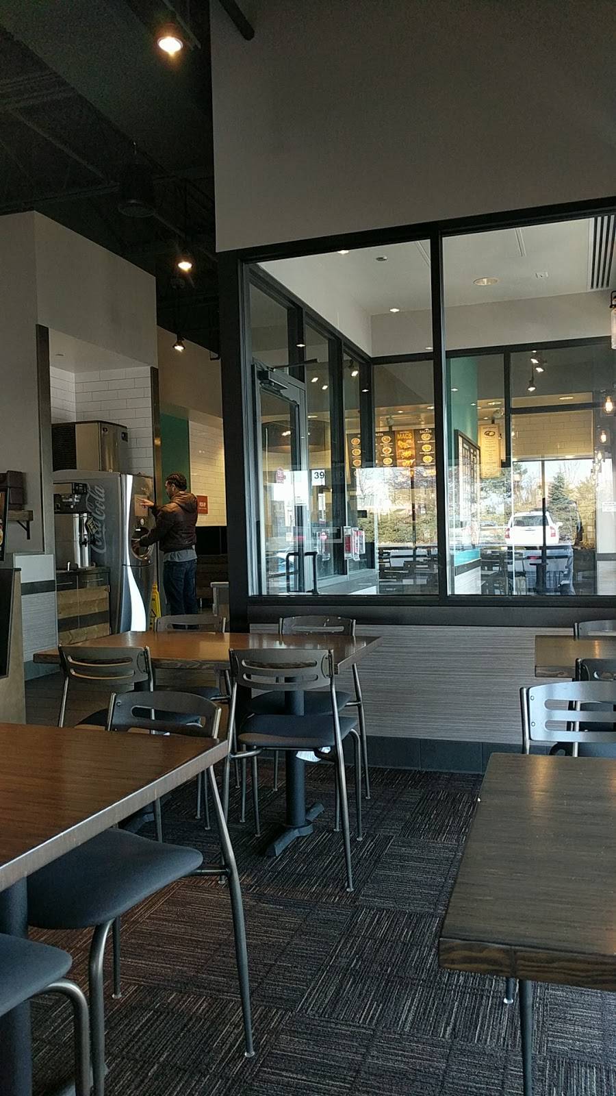 Noodles and Company | restaurant | 398 W Army Trail Rd, Bloomingdale, IL 60108, USA | 6306719411 OR +1 630-671-9411