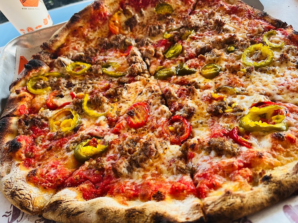 Ah-Beetz New Haven Pizza | restaurant | 15200 Jog Rd #3, Delray Beach, FL 33446, USA | 5619082466 OR +1 561-908-2466