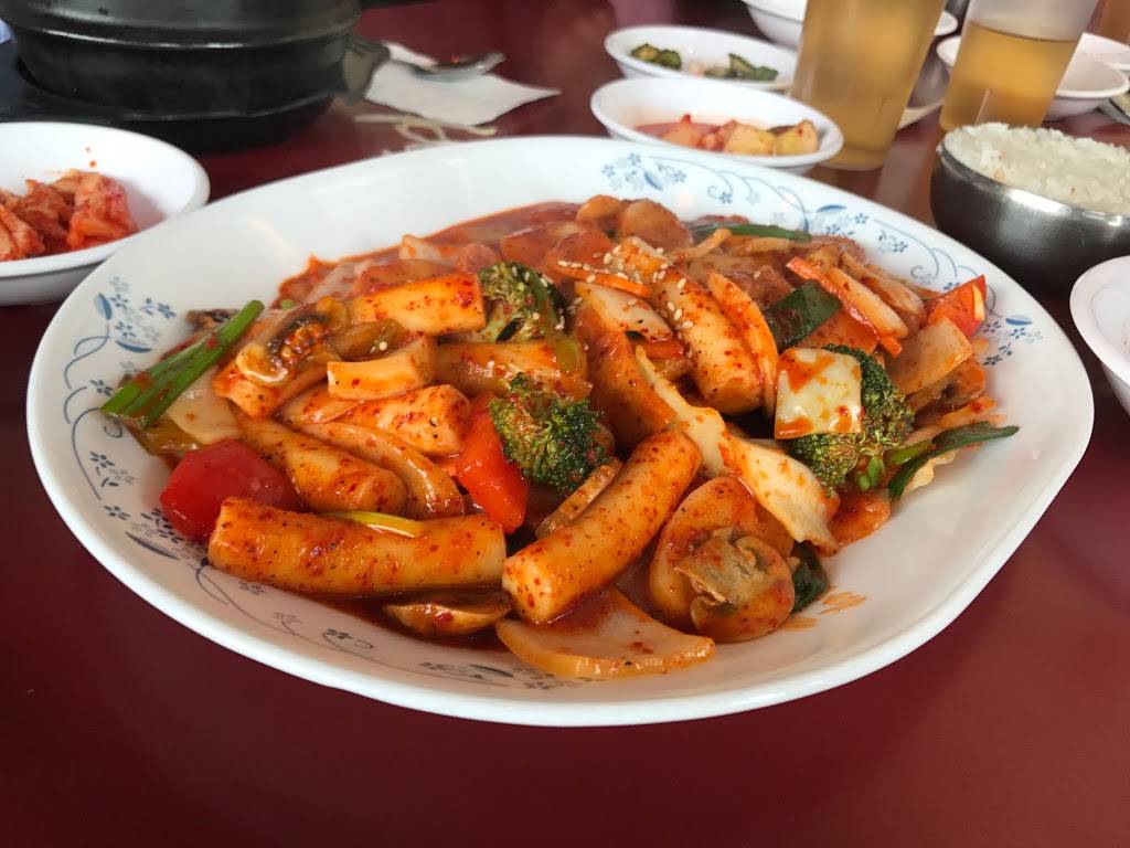 The Owl of Minerva | restaurant | 815 Major Mackenzie Dr E, Richmond Hill, ON L4C 9X2, Canada | 9057377275 OR +1 905-737-7275