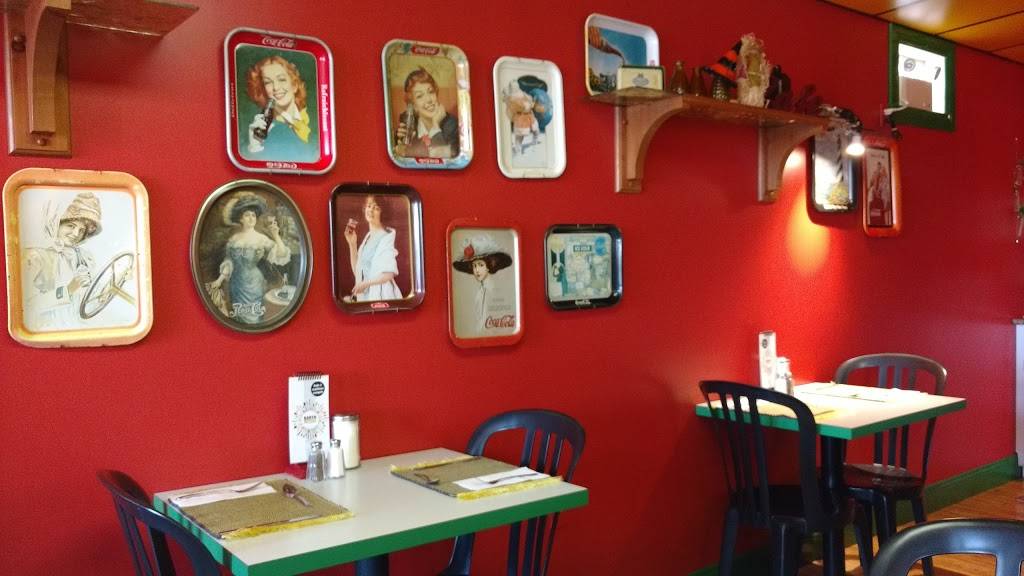 Binnerie Du Carre | restaurant | 8 Rue du Carmel, Danville, QC J0A 1A0, Canada | 8198393775 OR +1 819-839-3775