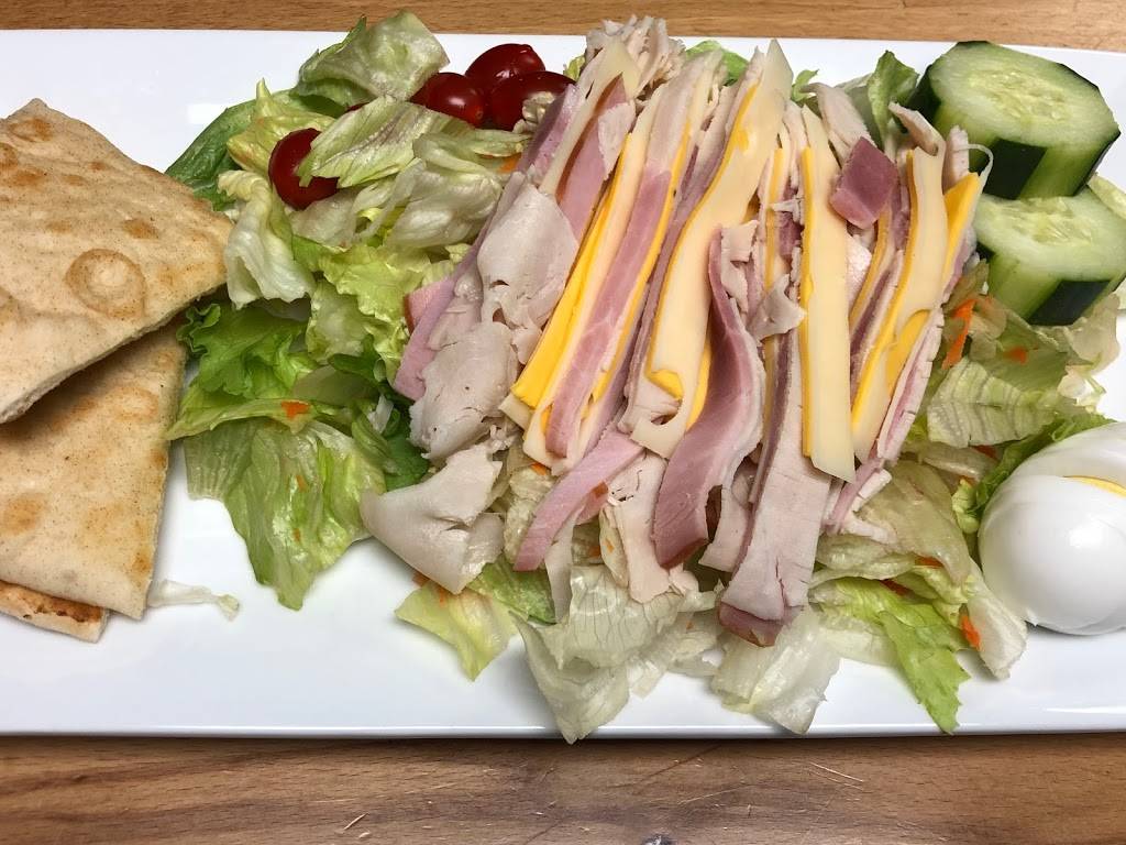 Vees Grill & Coney Island | restaurant | 10500 Chicago Dr, Zeeland, MI 49464, USA | 6167419013 OR +1 616-741-9013