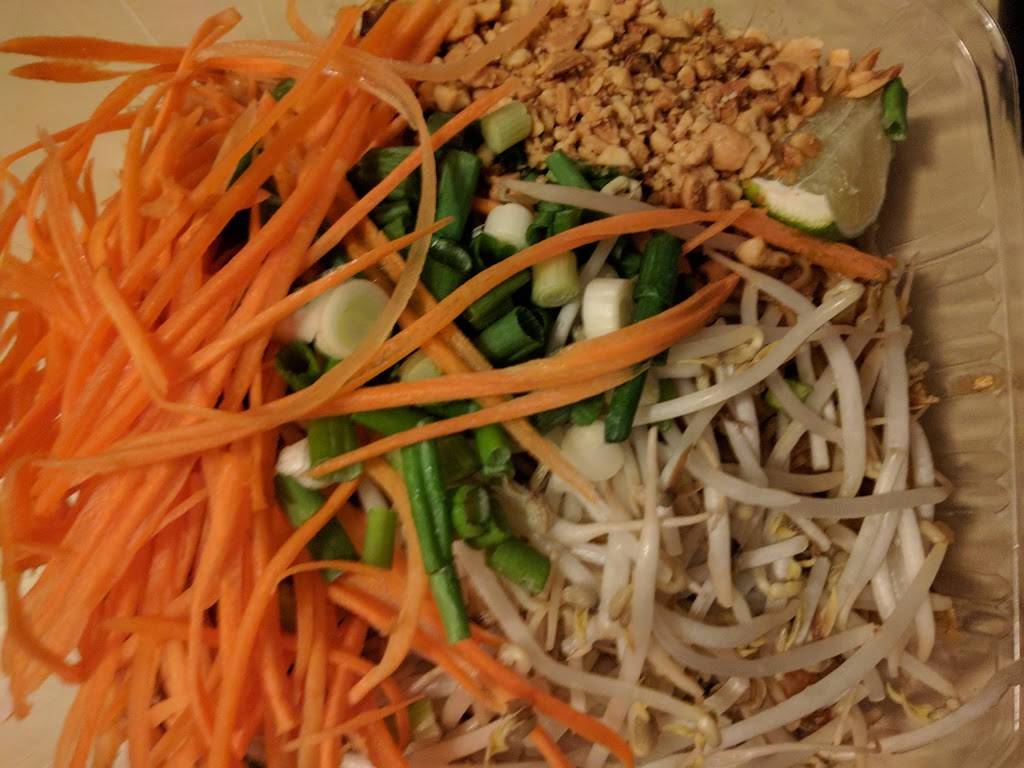 Paitong Thai Cuisine | restaurant | 8000 NE Glisan St, Portland, OR 97213, USA | 5032566766 OR +1 503-256-6766