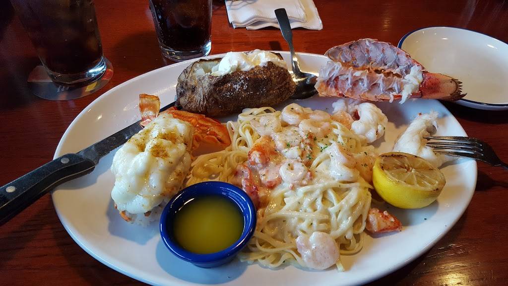 Red Lobster | restaurant | 714 S Eldorado Rd, Bloomington, IL 61704, USA | 3096639405 OR +1 309-663-9405