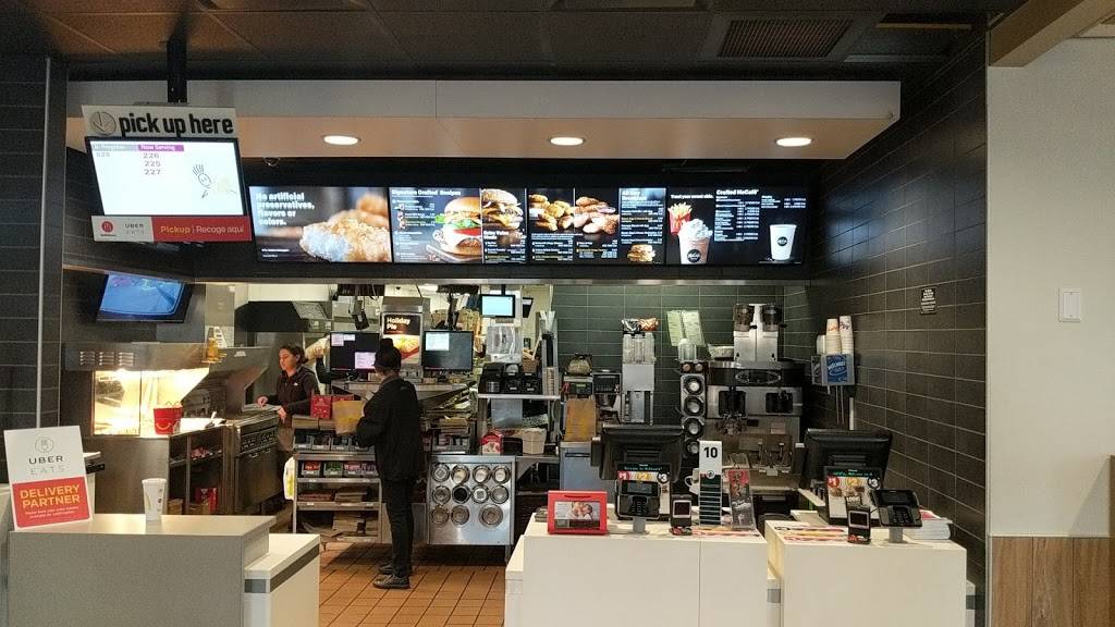 McDonalds | cafe | 5850 NW 39th Expy, Warr Acres, OK 73122, USA | 4057820361 OR +1 405-782-0361