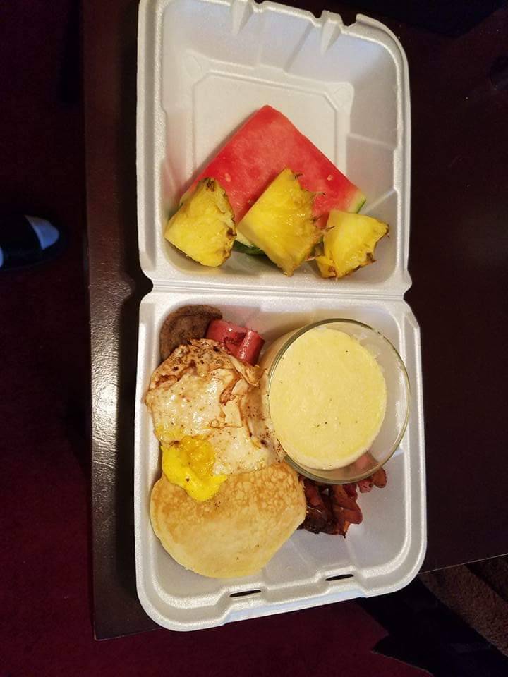 Mommas Kitchen | restaurant | 2853 E 25th St, Indianapolis, IN 46218, USA | 3176003603 OR +1 317-600-3603