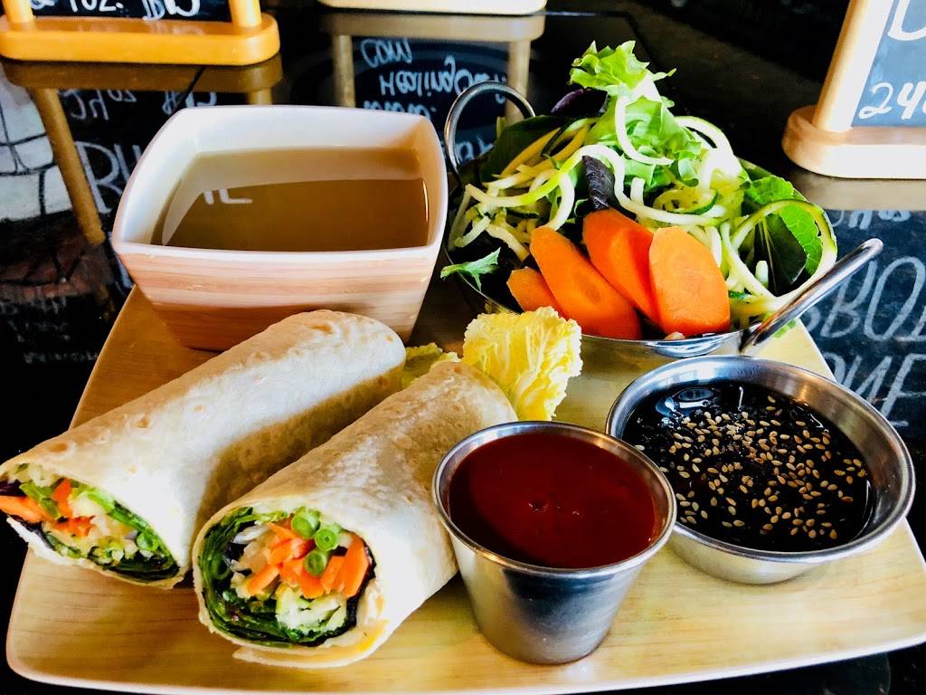 True Seasons Organic Kitchen | restaurant | 5675 E La Palma Ave, Anaheim, CA 92807, USA | 7144629223 OR +1 714-462-9223