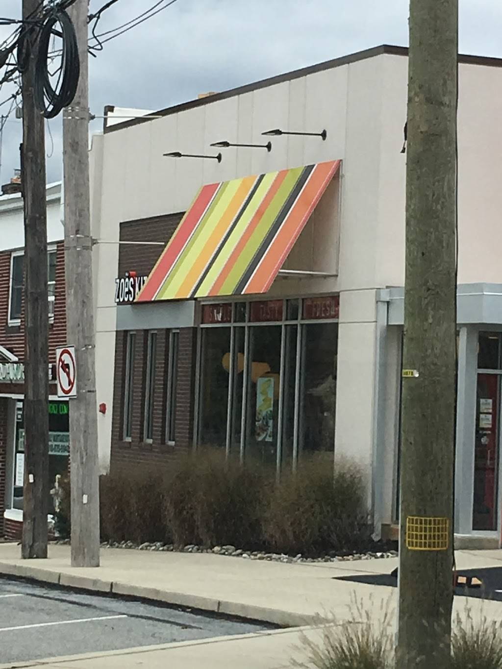 Zoës Kitchen | restaurant | 613 W Lancaster Ave, Wayne, PA 19087, USA | 6106882003 OR +1 610-688-2003