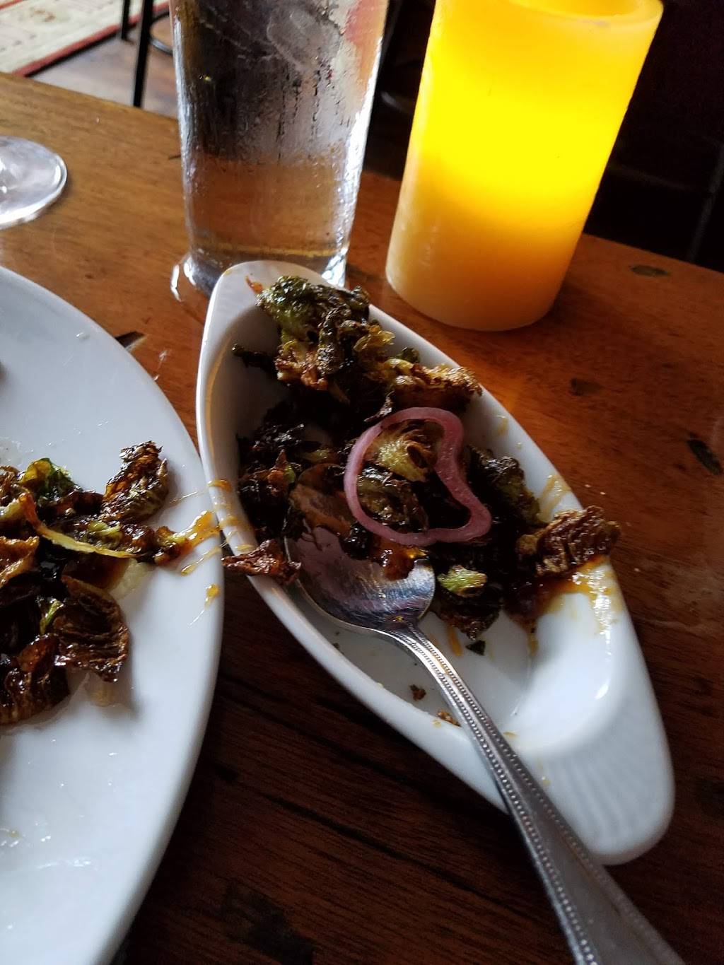 Oak Steakhouse | restaurant | 17 Broad St, Charleston, SC 29401, USA | 8437224220 OR +1 843-722-4220