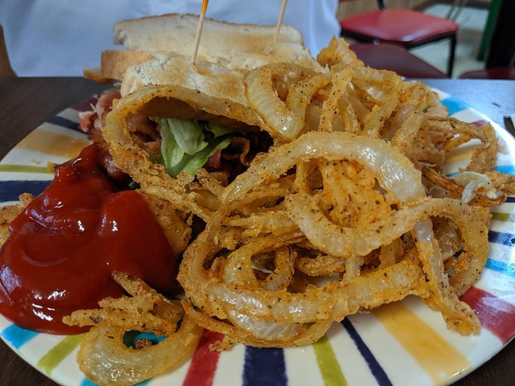 Cafe De La Salle | restaurant | 714 W Lasalle St, Ville Platte, LA 70586, USA | 3373637891 OR +1 337-363-7891