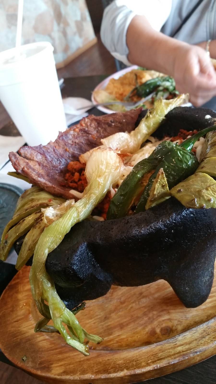 La Donita | restaurant | 598 Potter Rd, Des Plaines, IL 60016, USA | 8476350552 OR +1 847-635-0552