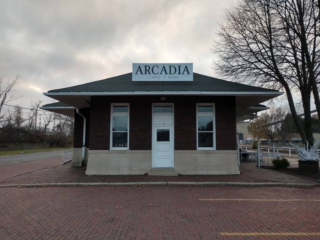 Arcadia Cafe + Bar | restaurant | 100 Washington St, Michigan City, IN 46360, USA | 2198099616 OR +1 219-809-9616