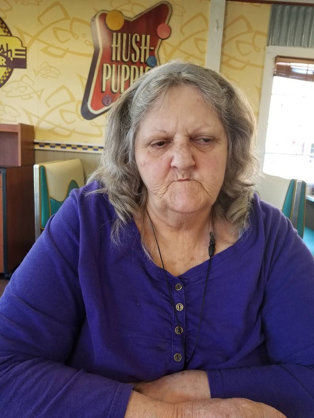 Long John Silvers | restaurant | 1309 N Keller Dr, Effingham, IL 62401, USA | 2173477553 OR +1 217-347-7553