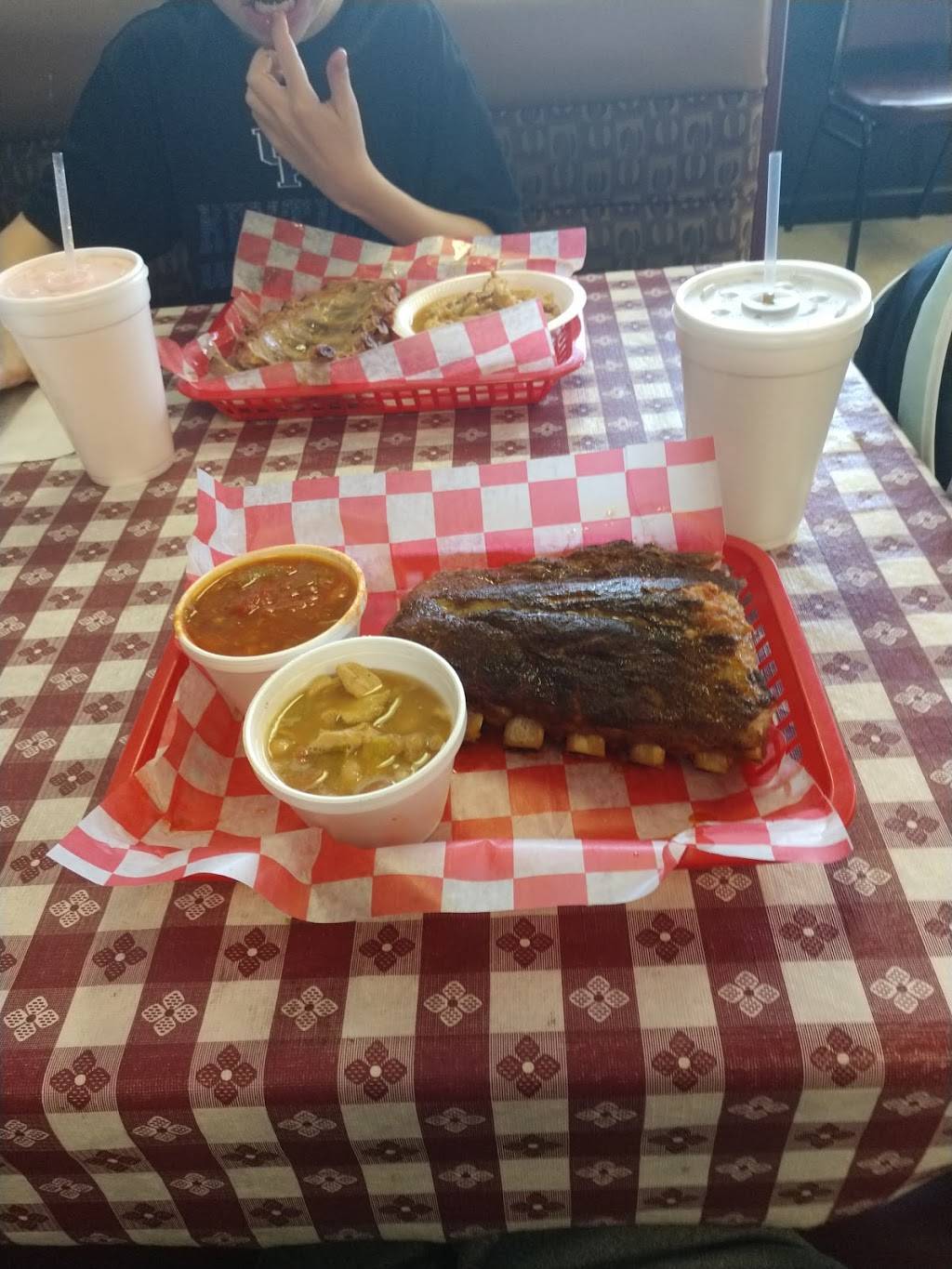 DoubleH BBQ | restaurant | 1244 Versailles Rd, Lexington, KY 40508, USA | 8595234227 OR +1 859-523-4227