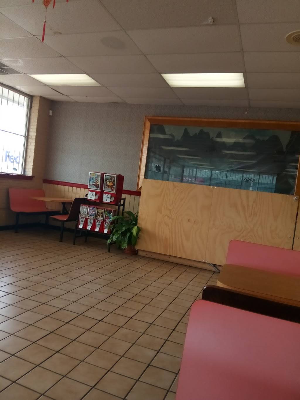 Yums Restaurant | restaurant | 2265 Park Ave, Memphis, TN 38114, USA | 9013271696 OR +1 901-327-1696