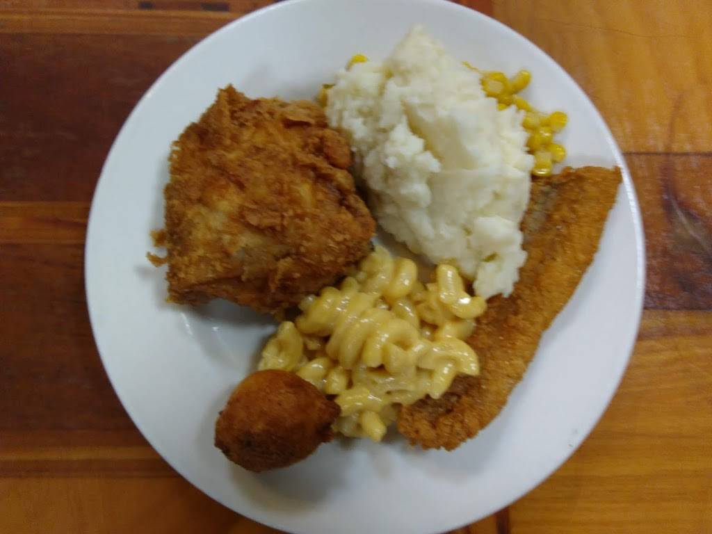 Mamas House Buffet | restaurant | 2608 N John B Dennis Hwy, Kingsport, TN 37660, USA | 4232475691 OR +1 423-247-5691