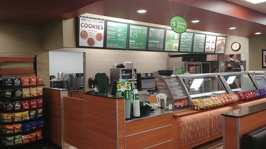 Subway | restaurant | 2900 Cliff Rd E, Burnsville, MN 55337, USA | 9528959308 OR +1 952-895-9308