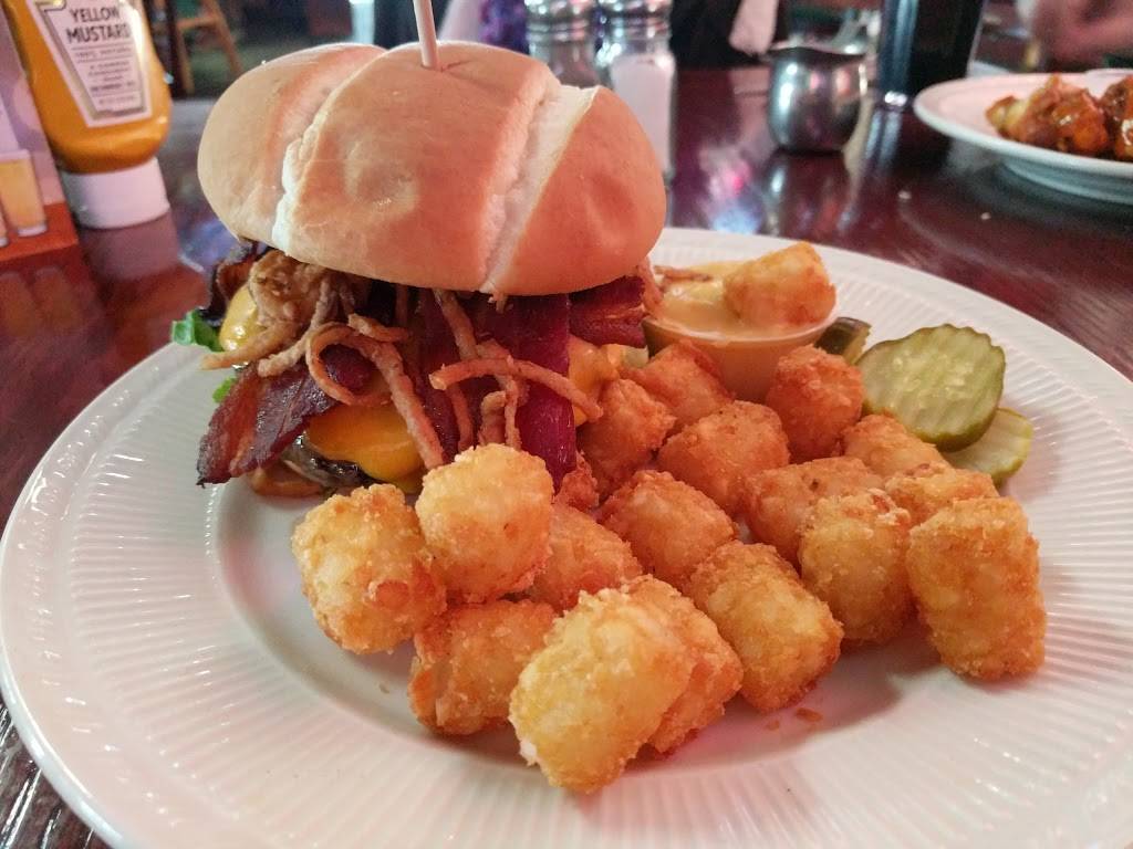 The Howard Street Inn | restaurant | 6700 Howard St, Niles, IL 60714, USA | 8475830795 OR +1 847-583-0795