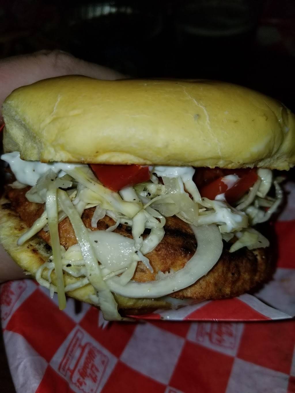 Lil Woodys | restaurant | 9807 16th Ave SW, Seattle, WA 98106, USA | 2064031294 OR +1 206-403-1294