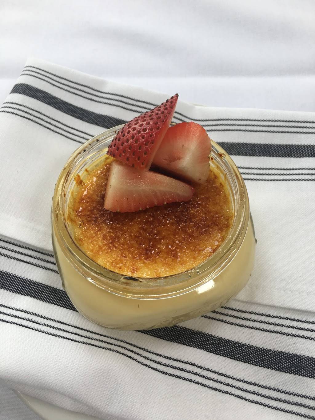 The Quarry Restaurant | restaurant | 415 Whiting St, Hingham, MA 02043, USA | 7813407300 OR +1 781-340-7300