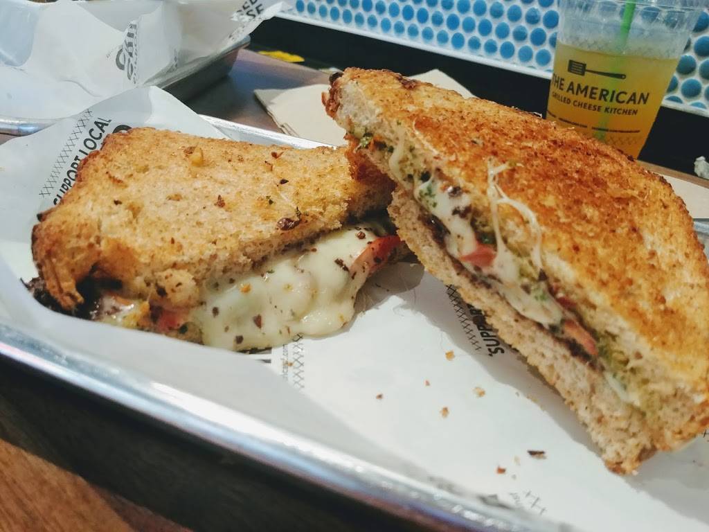 The American Grilled Cheese Kitchen | restaurant | 5611 Six Mile Commercial Ct #3, Fort Myers, FL 33912, USA | 2396728444 OR +1 239-672-8444