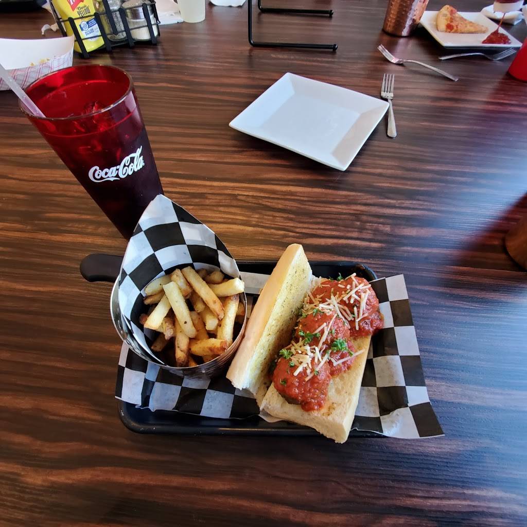 Two Gingers Tavern & Eatery | restaurant | 231-233 1st Ave W, Cascade, IA 52033, USA | 5638523378 OR +1 563-852-3378