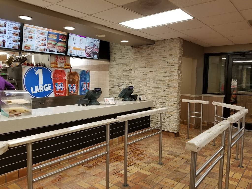 Burger King | restaurant | 232 E Pettit Ave, Fort Wayne, IN 46806, USA | 2607443095 OR +1 260-744-3095