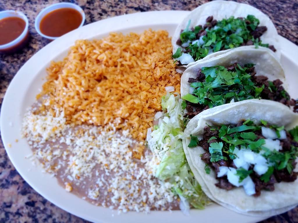 Chucks Tacos | restaurant | 661 E Foothill Blvd, Upland, CA 91786, USA | 9099852400 OR +1 909-985-2400