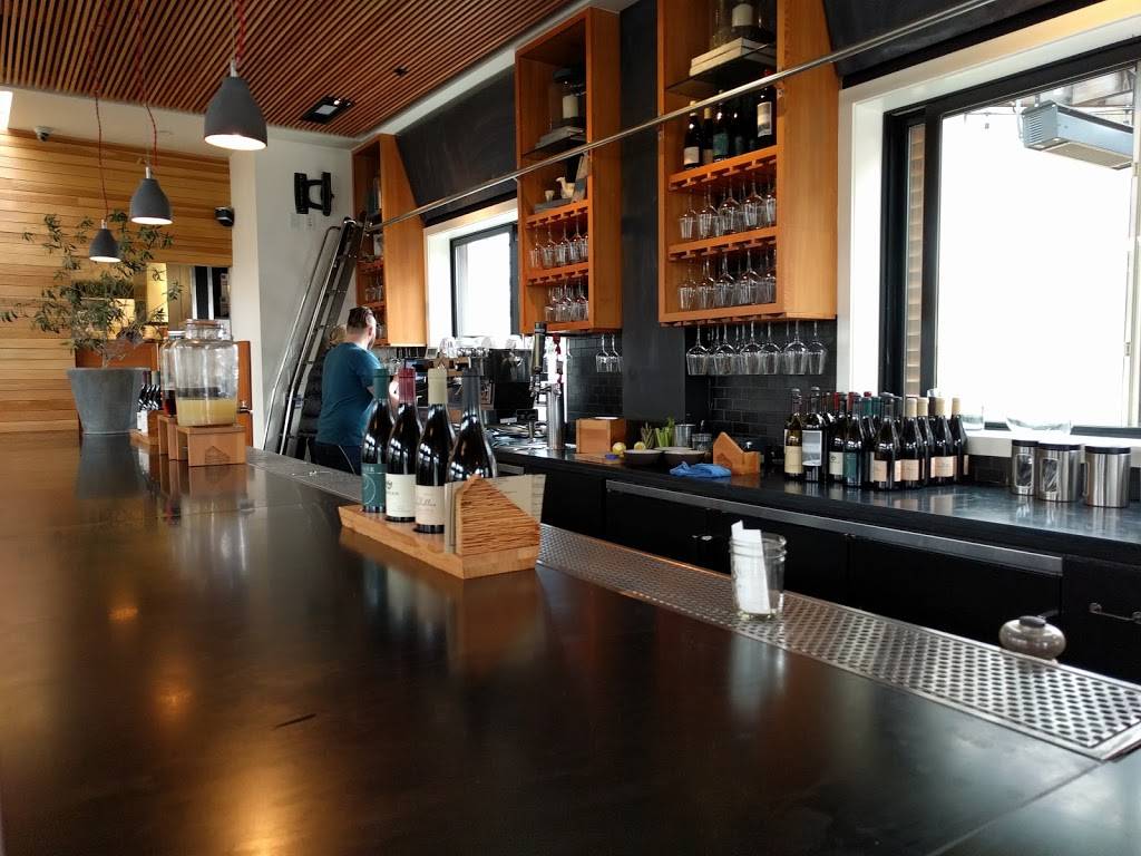 Johnstons Saltbox | restaurant | 1696 Laurel St, San Carlos, CA 94070, USA | 6505927258 OR +1 650-592-7258